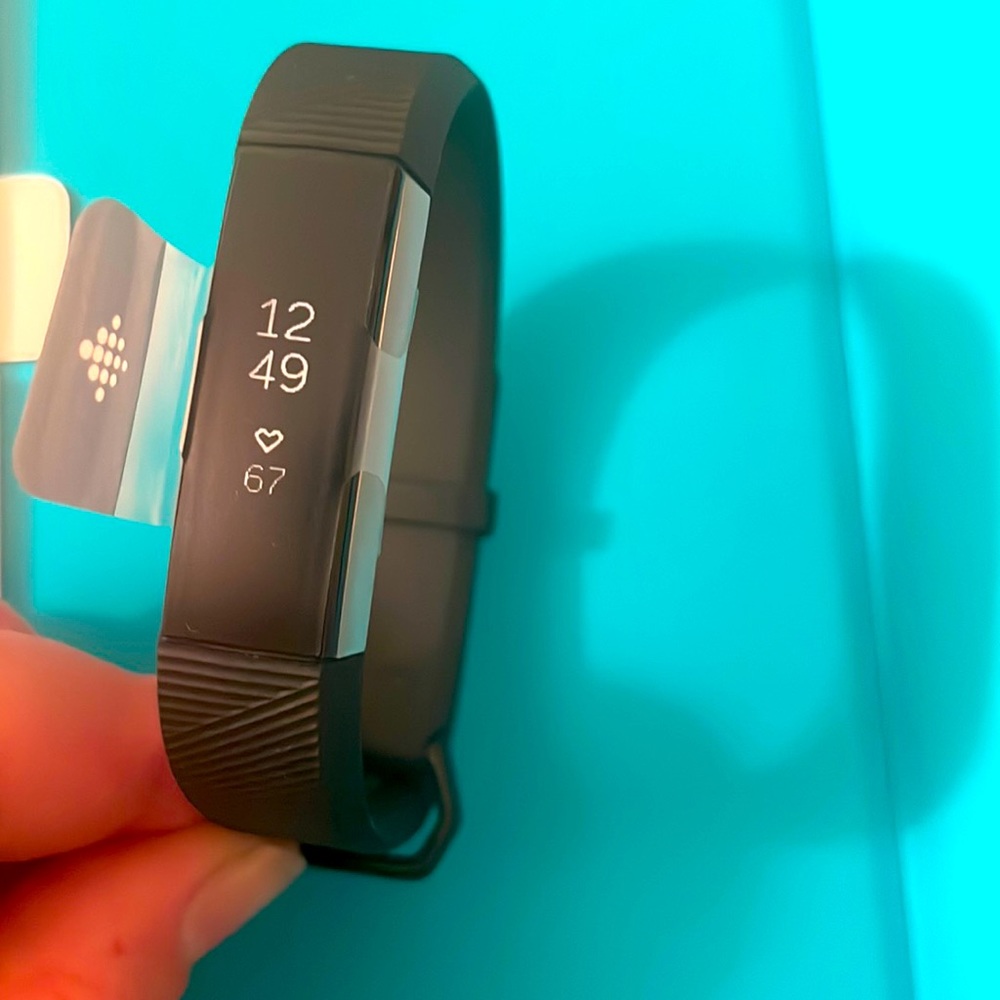 Fitbit Altra HR (NEW IN BOX)